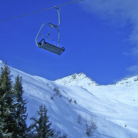 Apartment With Mountain Views From The Balcony Капл Екстериор снимка