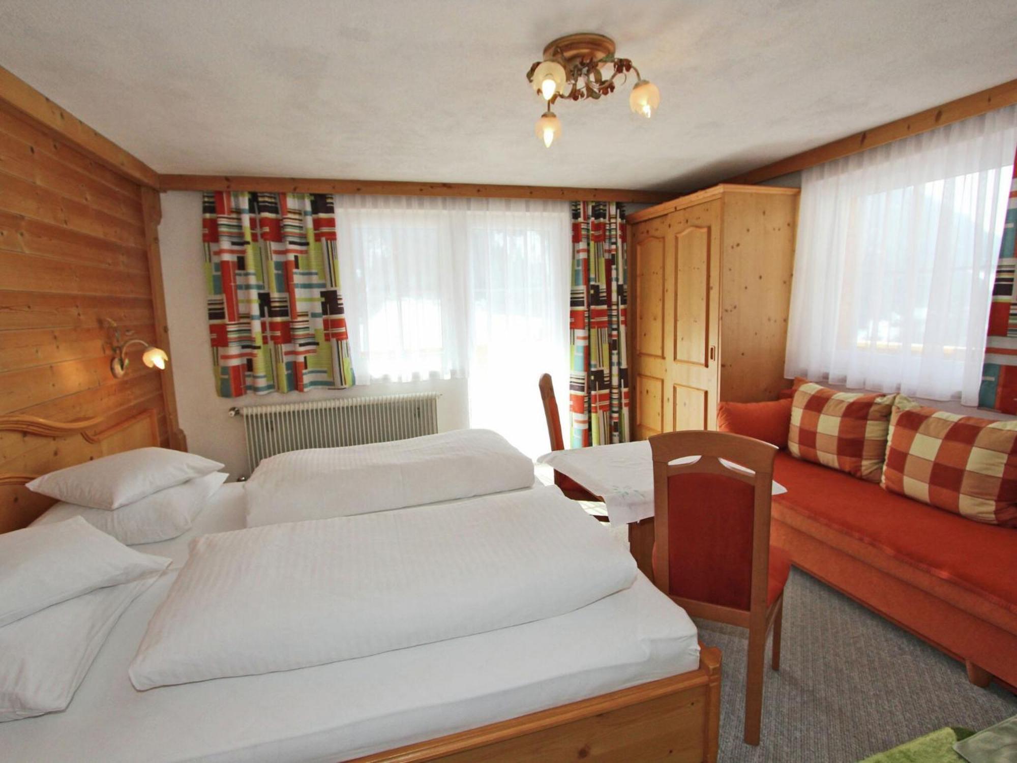 Apartment With Mountain Views From The Balcony Капл Екстериор снимка